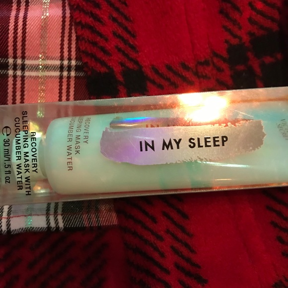 Vs robes and sleep cami w/ sleep mask - Picture 6 of 6